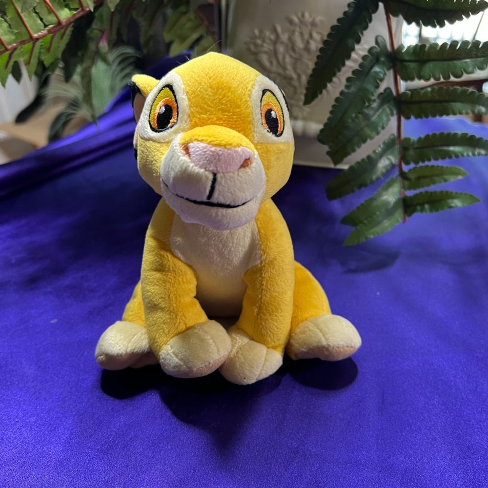 πDisney The Lion King Sitting Simba Stuffed Animal